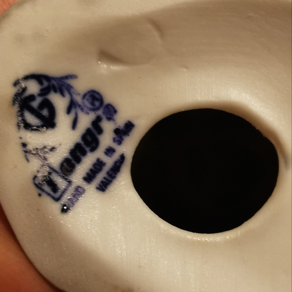 Inuit Figurine - Picture 7 of 7